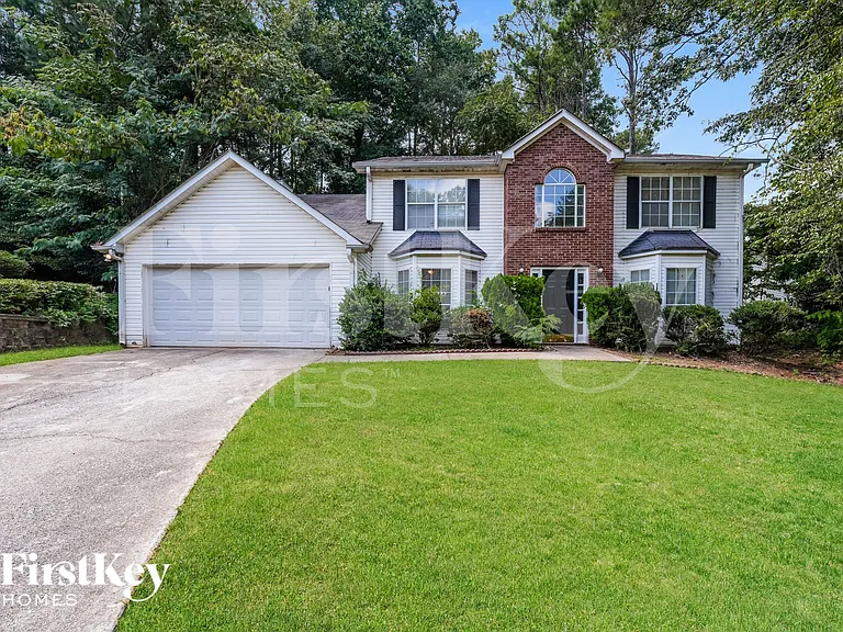 7166 Stonebrook Ln — Photo 1