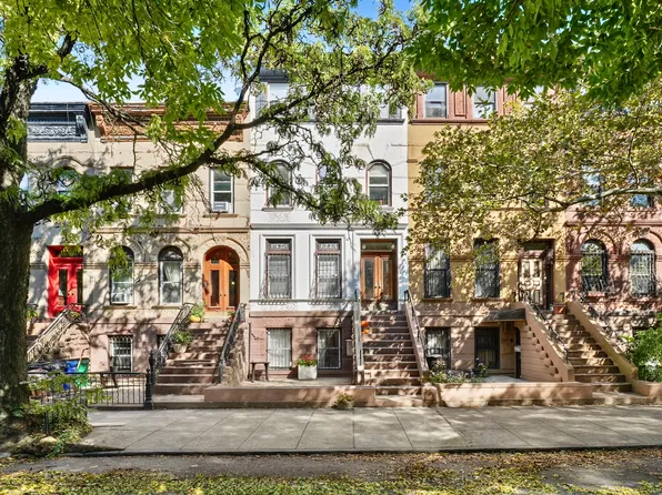 405 Park Place image 1 of 27