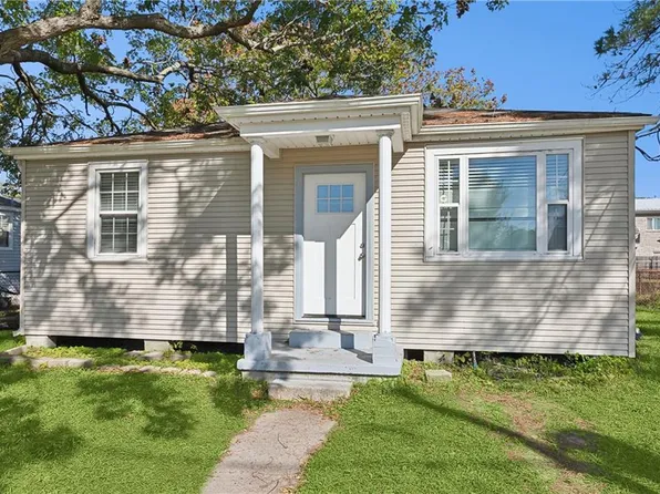 213 Riess Pl, Chalmette, LA 70043