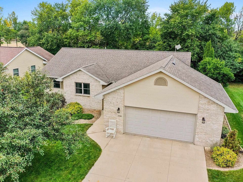 2194 Deer Prairie Dr, Neenah, WI 54956 Zillow