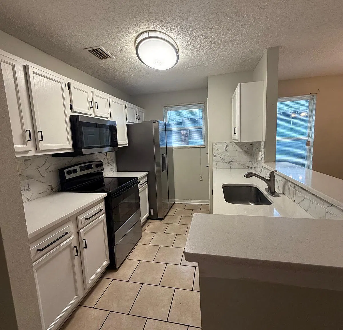 4 bed, 2.0 bath, 1235 sqft, $1,900 — Photo 3