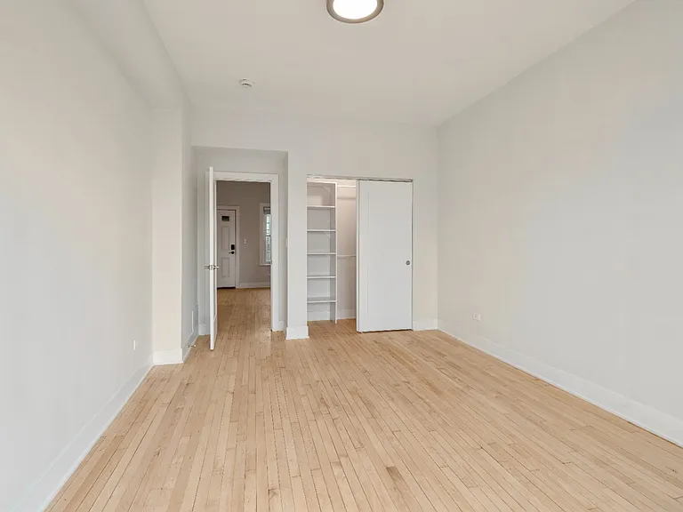 2046 N California Ave #2F — Photo 5