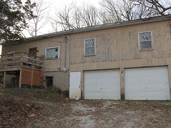 5th image of 508 S Commercial St