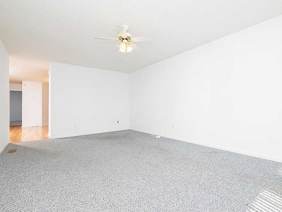 5th image of 7016 Shutesbury Cir