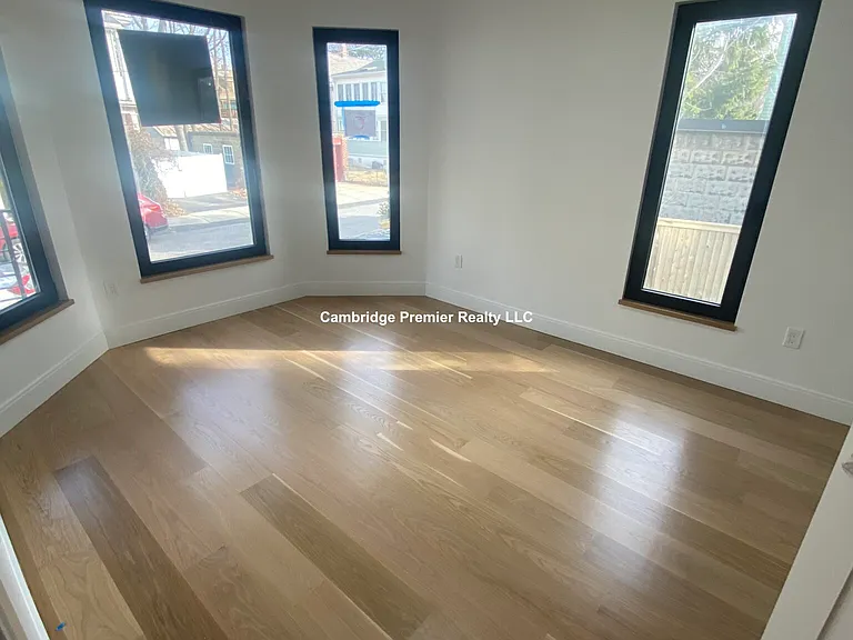 12 Copley St — Photo 7