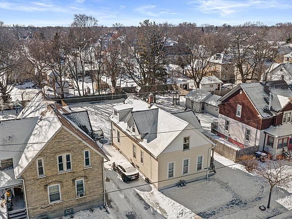 4th image of 823 Yout STREET