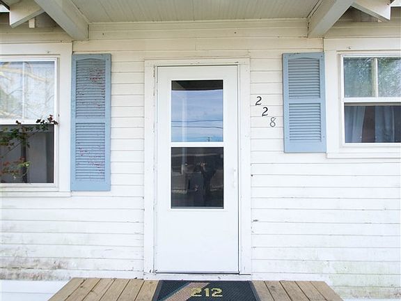 3rd image of 228 Patton St