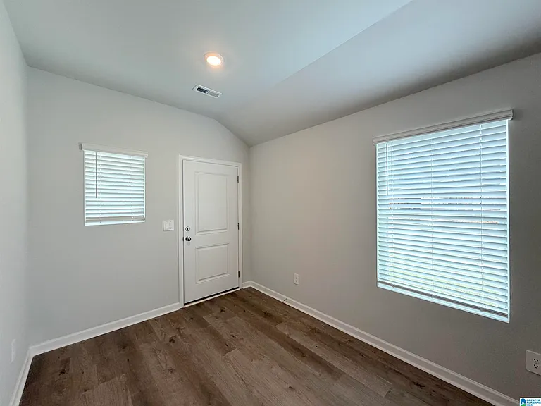 155 Challenger Way — Photo 3