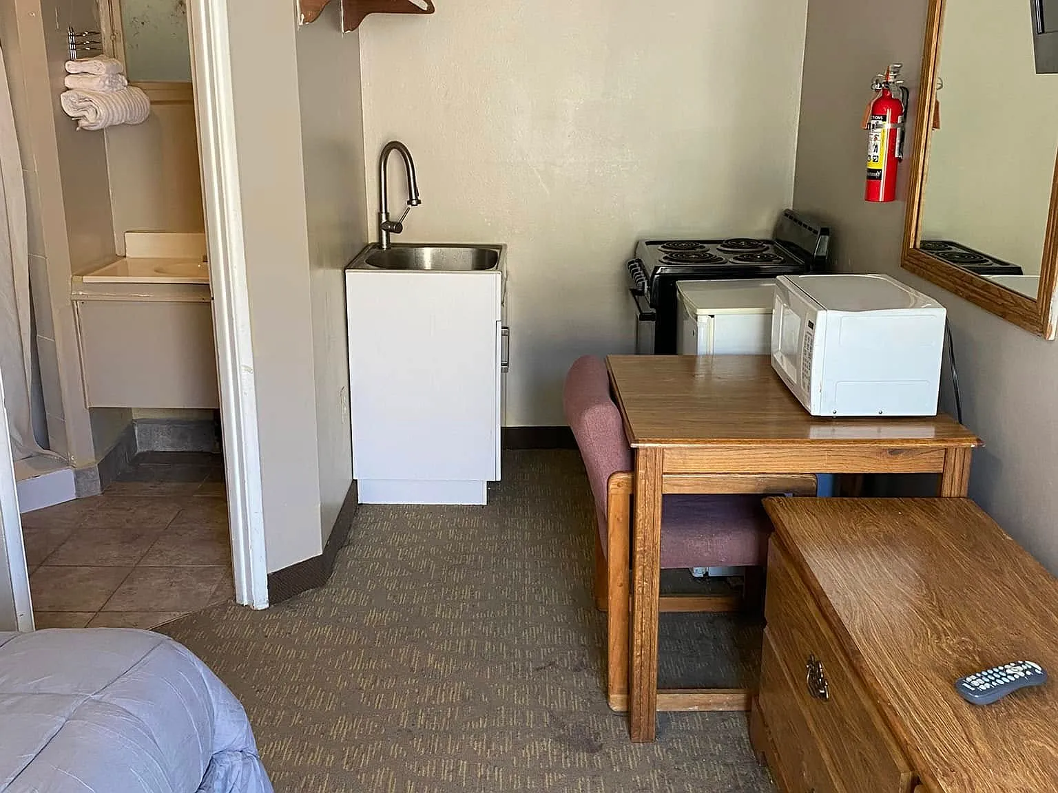 Studio, 500 sqft, $800 — Photo 4