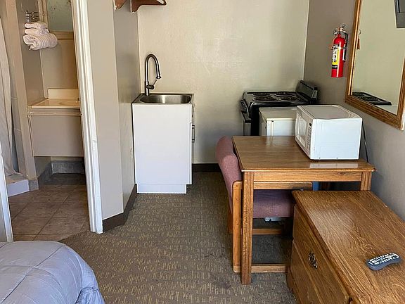4th image of 316 E Flaming Gorge Way #218