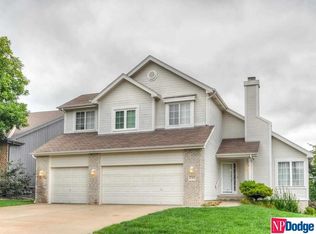 17302 Pine Cir, Omaha, NE 68130