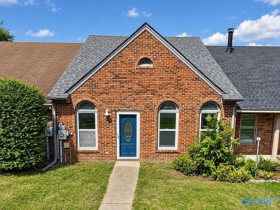 2nd image of 428 Carridale St SW