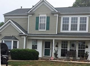 1326 Rumstone Ln, Charlotte, NC 28262