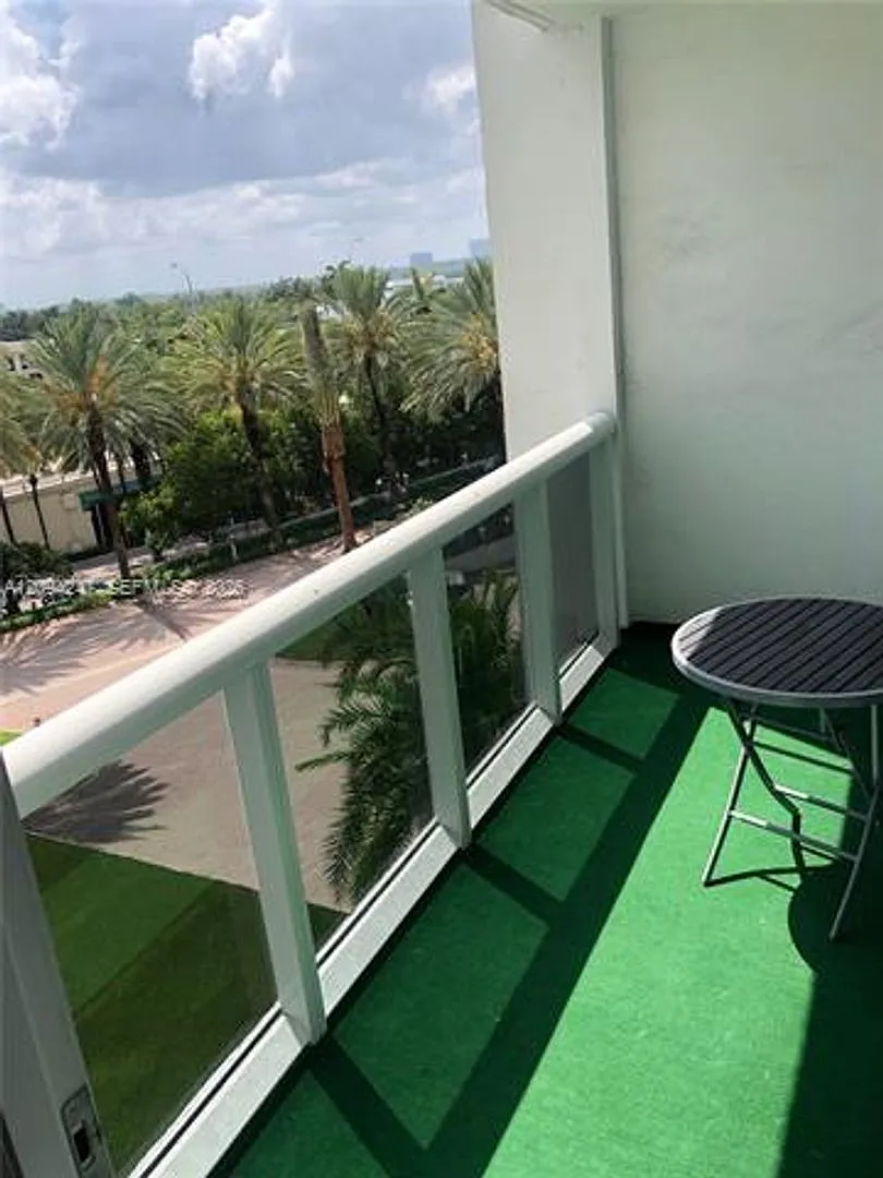 10275 Collins Ave cu-427, Bal Harbour, FL 33154 — Photo 3