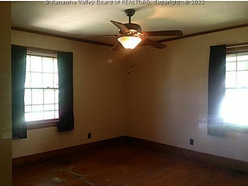 4th image of 236 Staunton Ave