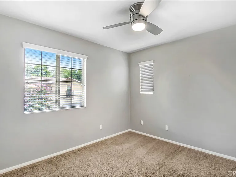11839 Greenbrier Ln — Photo 14