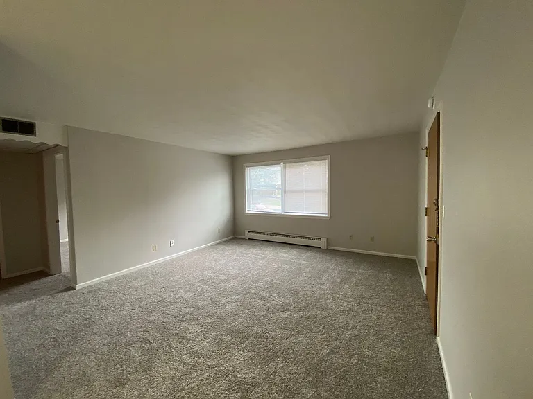 7107-7115 N Miramar Dr — Photo 3
