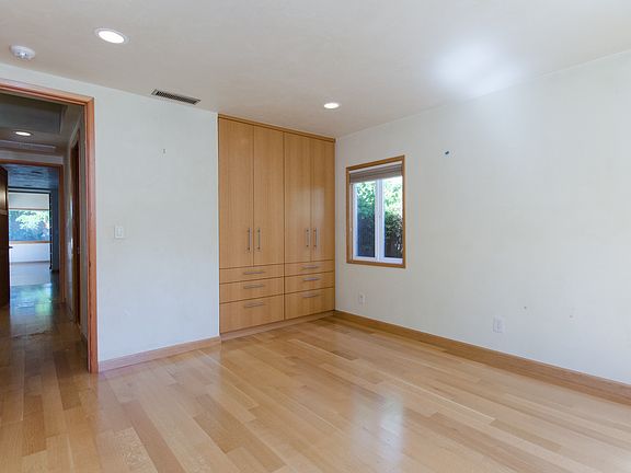 4th image of 2345 Cornell St