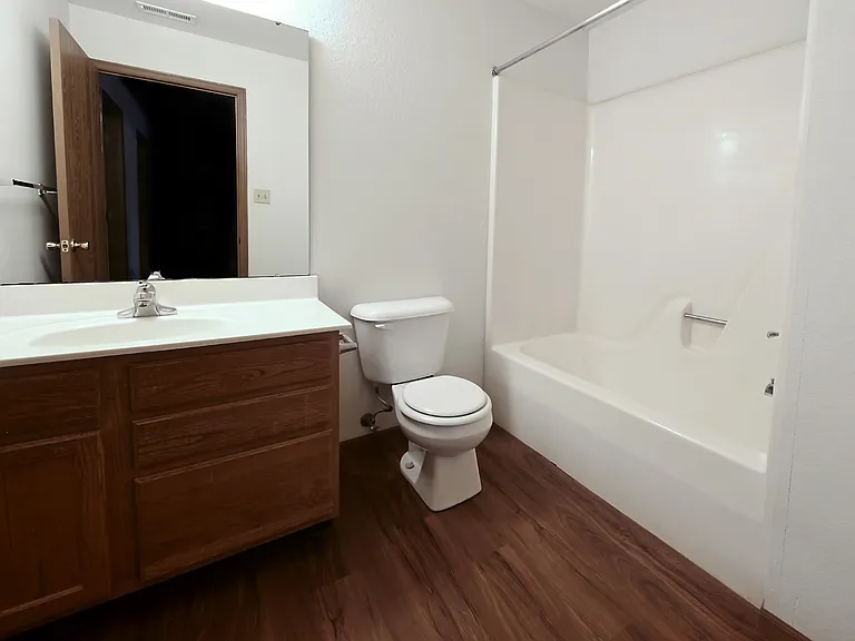 1010 Wabash Ave — Photo 10
