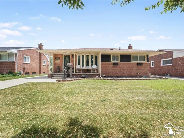 2351 Medford St, Trenton, MI 48183