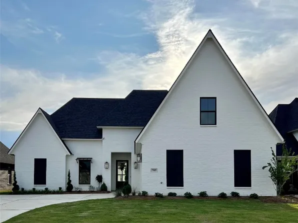 705 Julesburg Ln, Benton, LA 71006