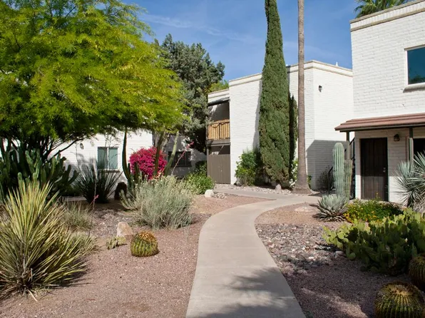 8450 E Old Spanish Trl APT 130, Tucson, AZ 85710