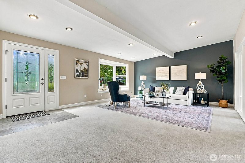 5th image of 8218 SE 36th Street