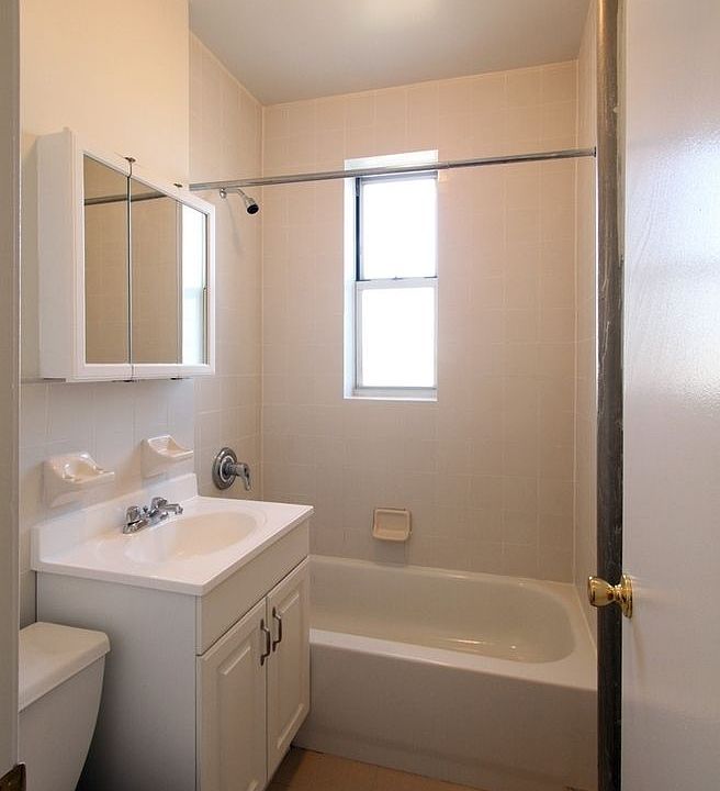2nd image of 846 50th St APT 3A