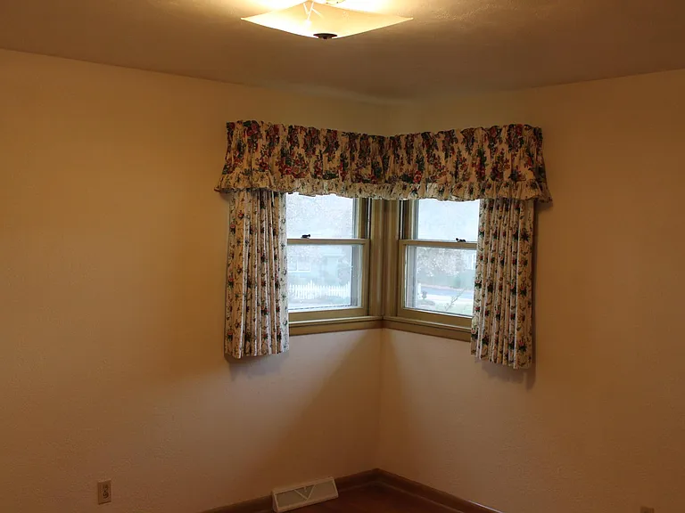 SE Bedroom