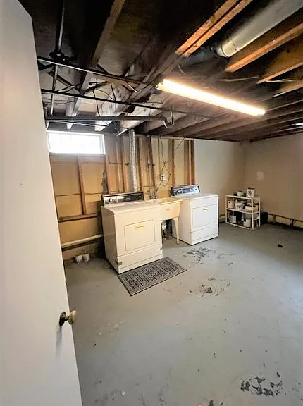 24720 Manila St — Photo 13