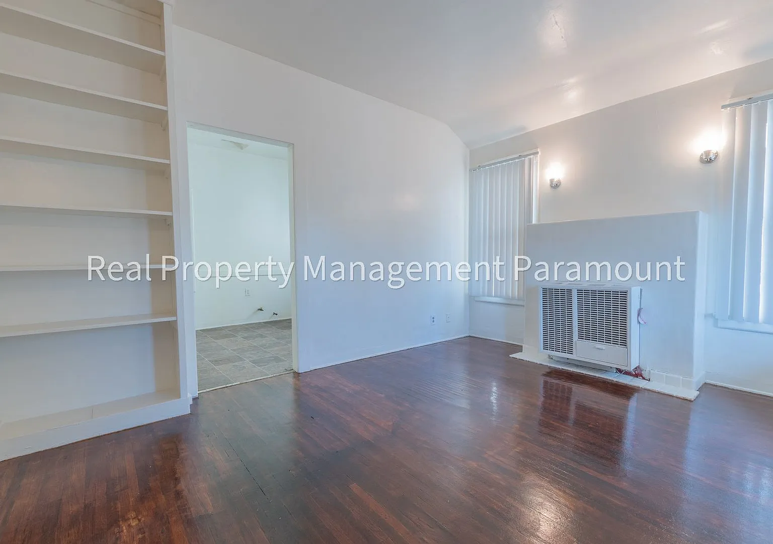 333 W 57th St — Photo 4