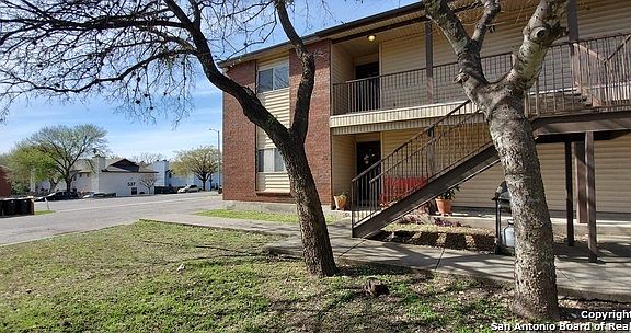 3rd image of 538 Dukeway APT C