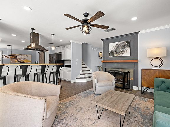 4th image of 105 Bluejack Pl