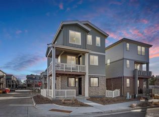 2413 S Troy Ct, Aurora, CO 80014