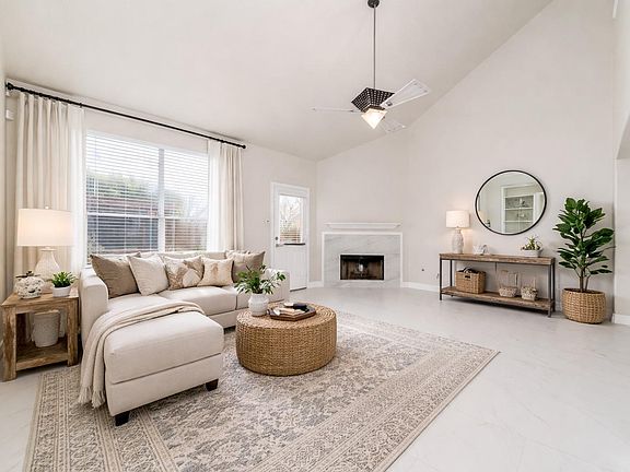 3rd image of 3947 Oak Plank Rd