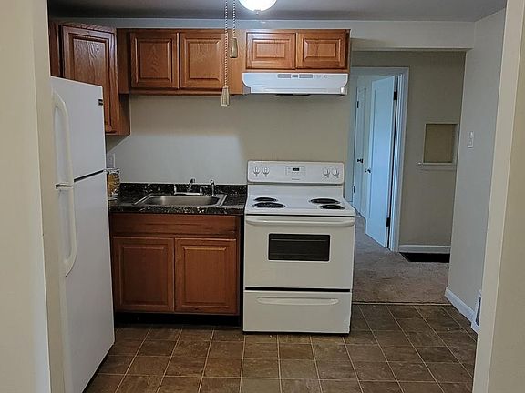 2nd image of 4718 Oakridge Blvd