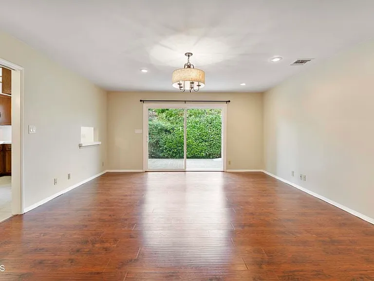 6347 N Muscatel Ave — Photo 7