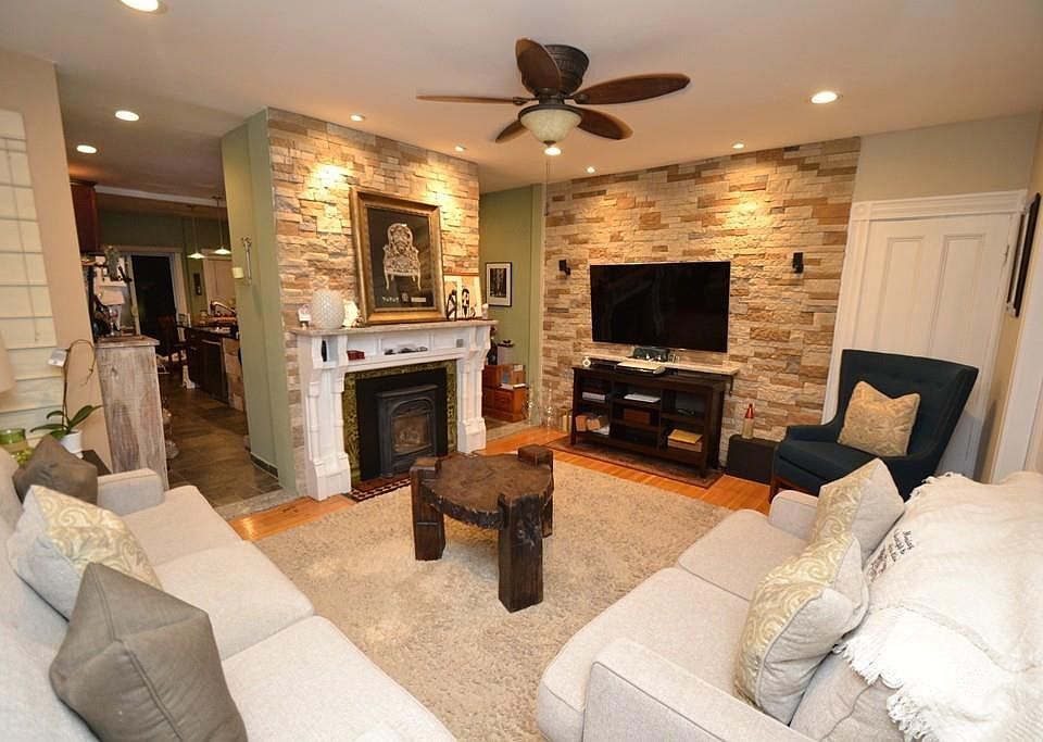 1st image of 90 Essex St #1
