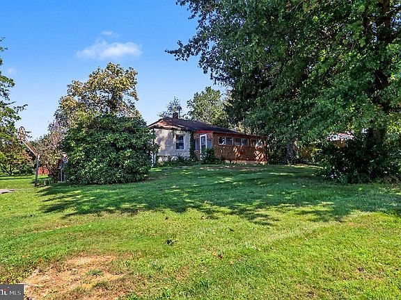3rd image of 261 Theodore Rd