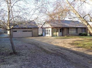 134 E Bertrand Rd, Niles, MI 49120