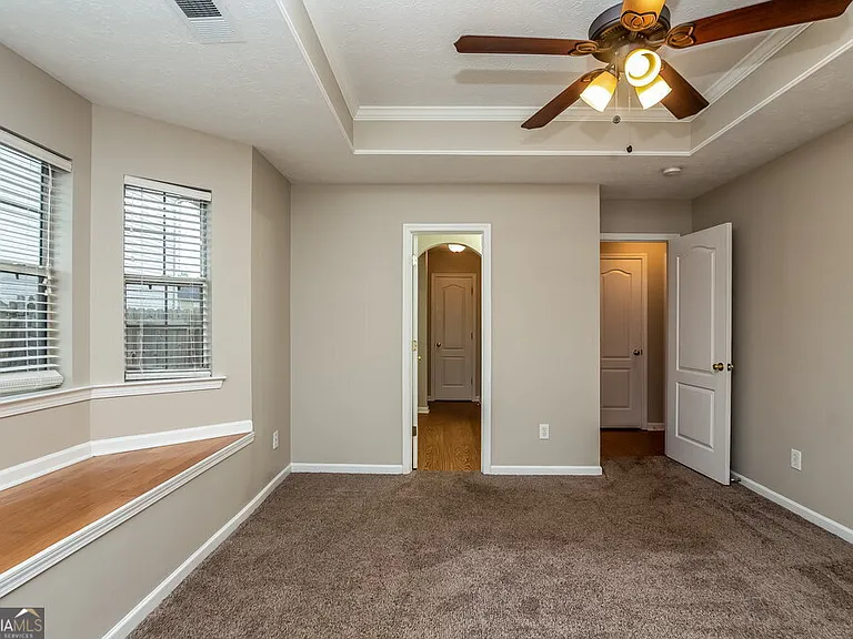 6020 Winston Trce — Photo 10