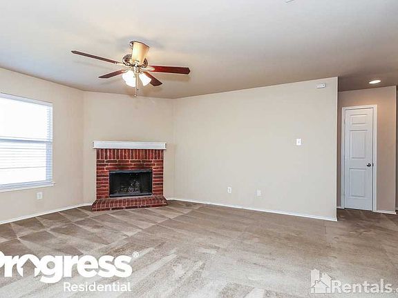 2nd image of 1324 Gayle St