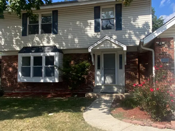 2321 Broken Horse Ln, Saint Louis, MO 63129