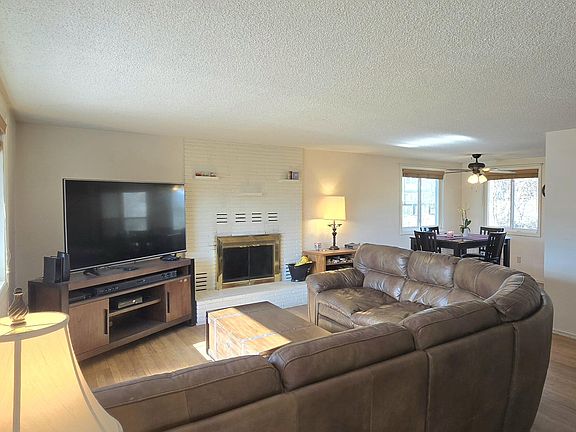 3rd image of 227 Soquel St