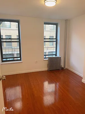 Rented by Century 21 New Golden Age Realty | media 6