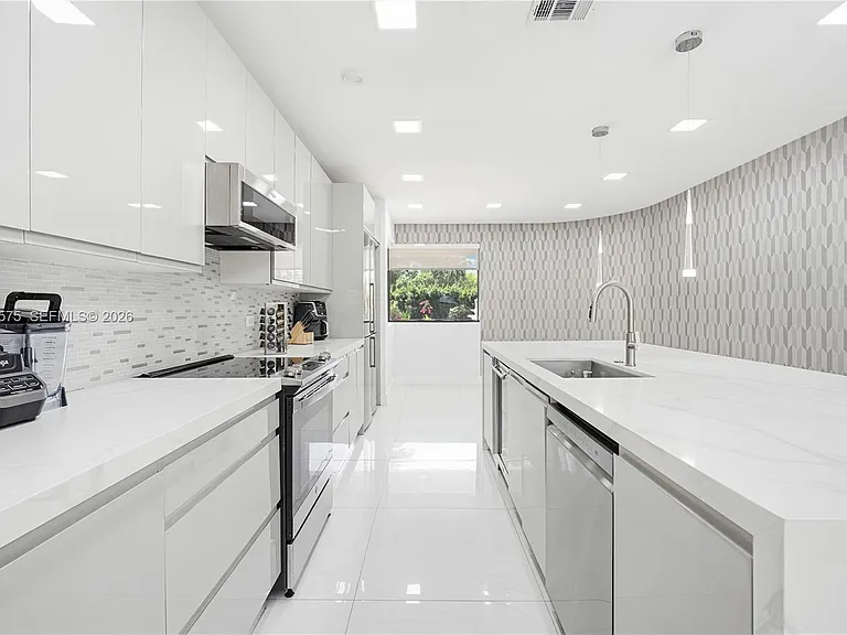 14401 Sunset Ln — Photo 25