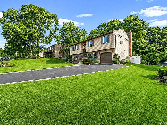 3rd image of 37 Oak Forest Drive