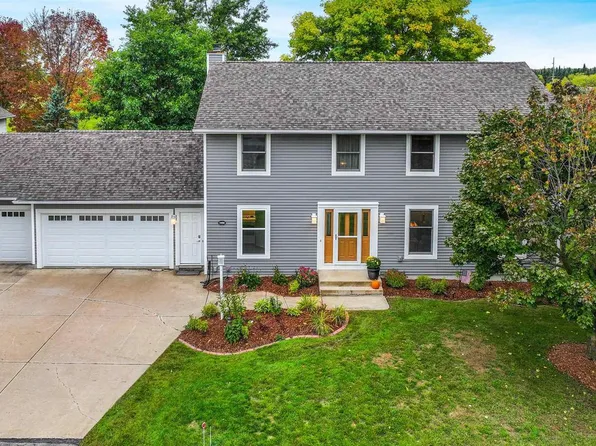 1006 North SCHMIDT AVENUE, Marshfield, WI 54449