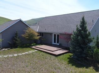 15 Mount Budmoore Rd, Lyle, WA 98635