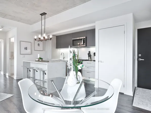 665 Kingston Rd #503, Toronto, ON M4E 0B6